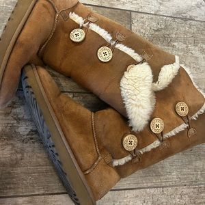 Bailey Uggs